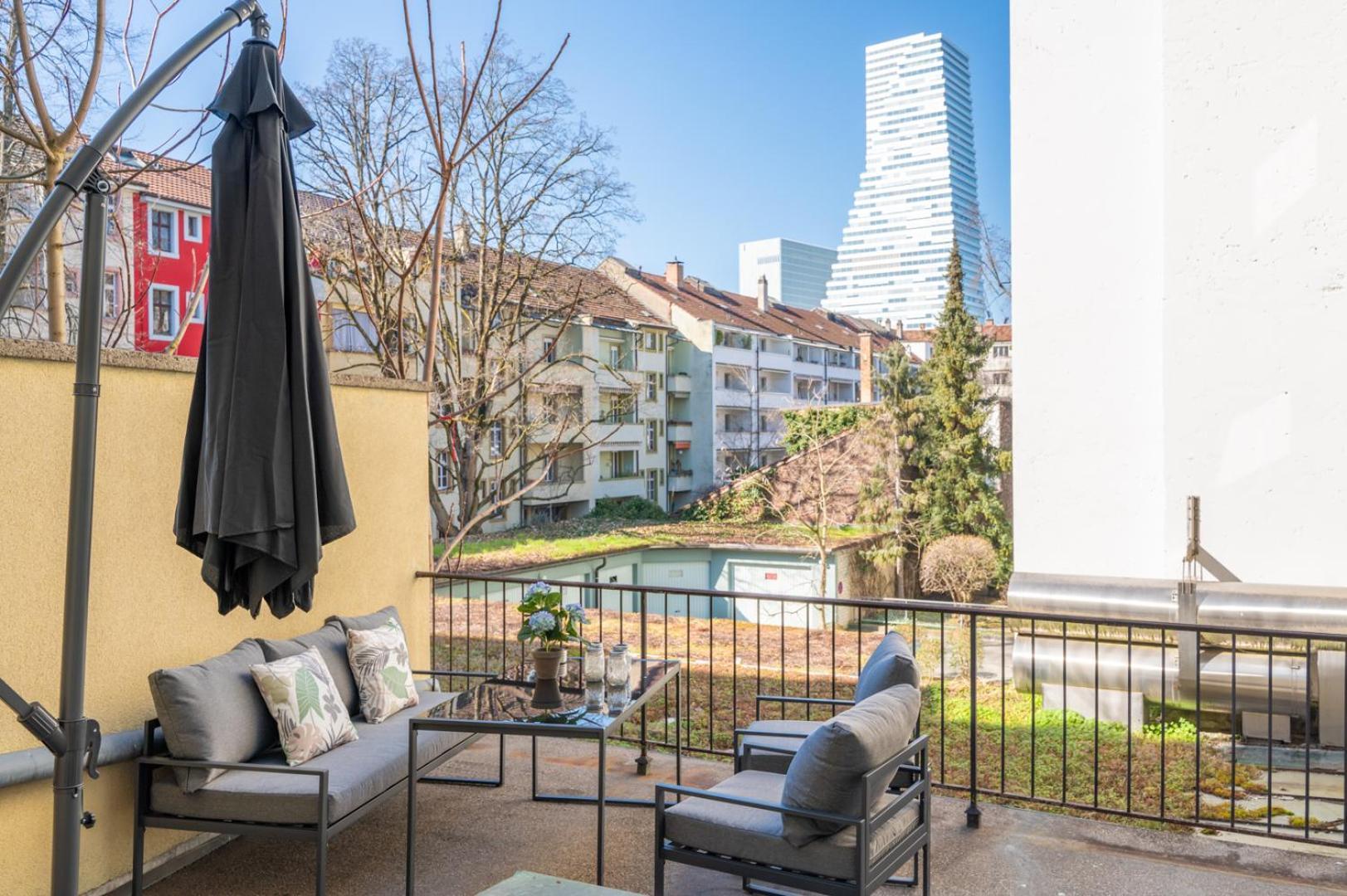 Apartment Special Roger F Rabbit 1 Apartment, Roche Towers, 10-star